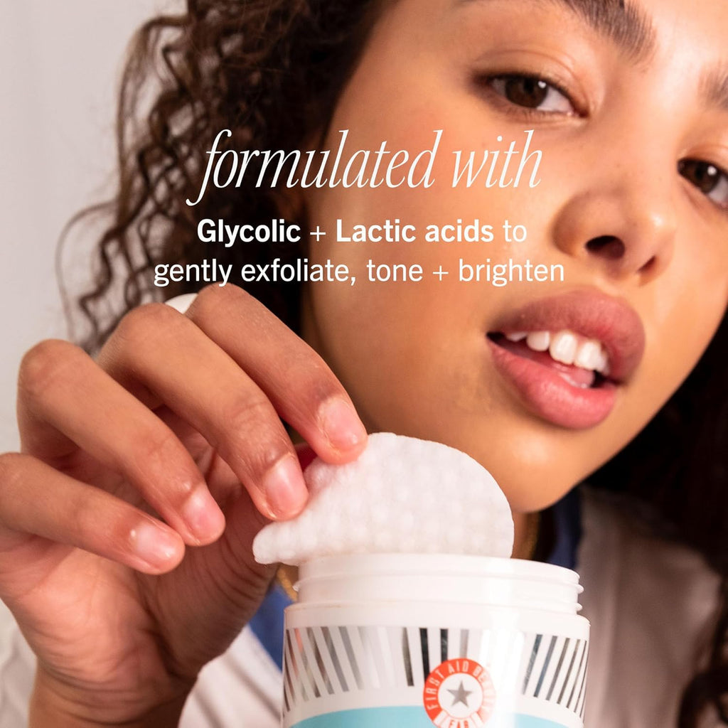 First Aid Beauty - Facial Radiance Pads with Glycolic & Lactic Acids, Daily